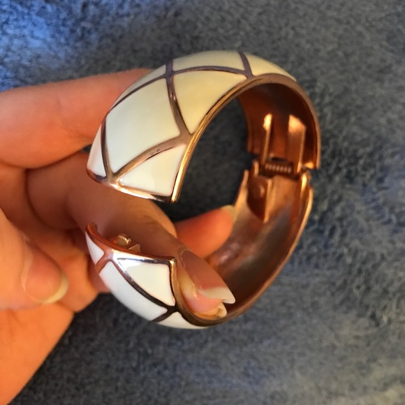 Premier "Rosie" Rose Gold and Enamel Bracelet - Picture 2 of 8